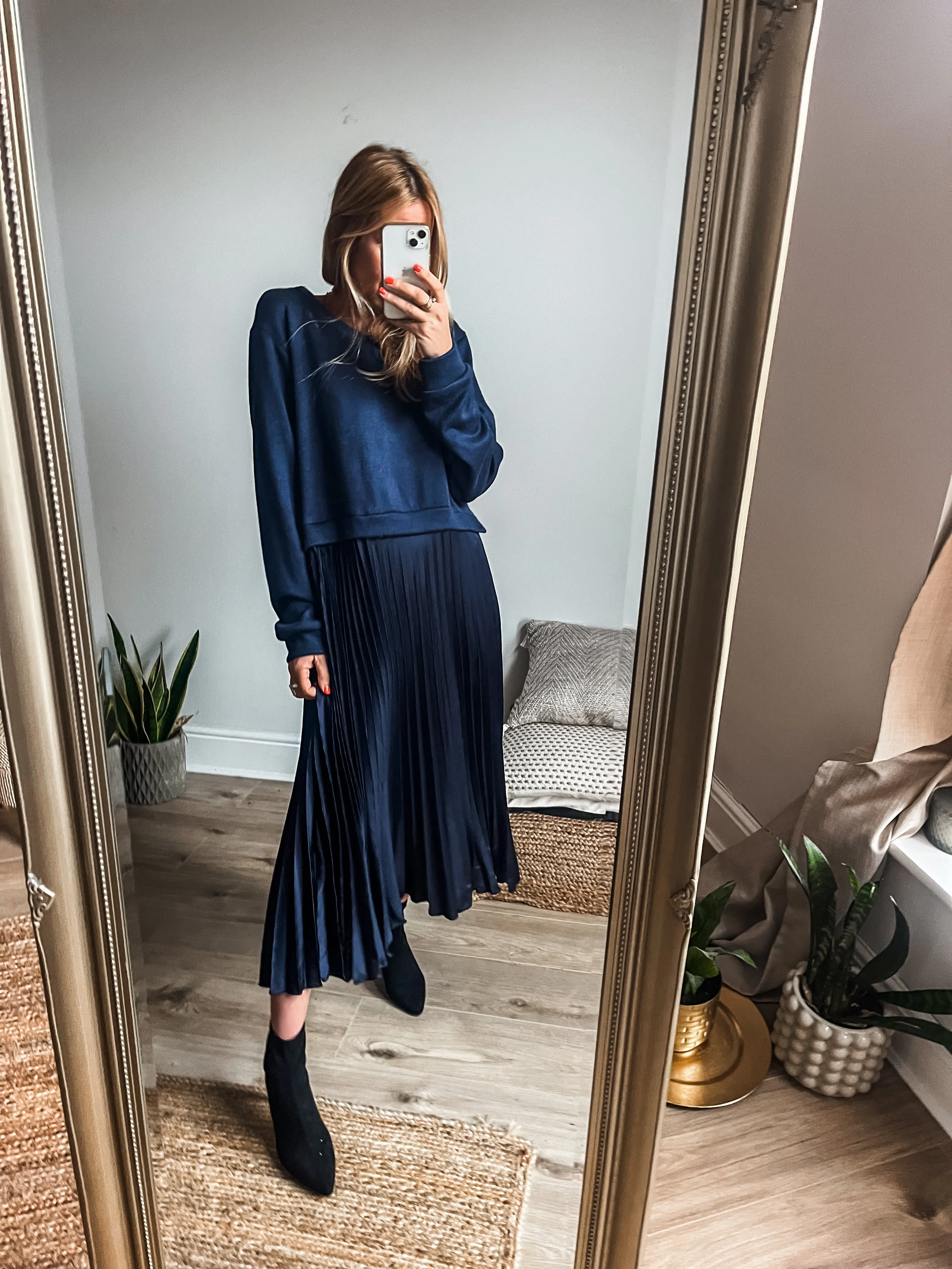 2-in-1 Jumper Pleated Midi Dress