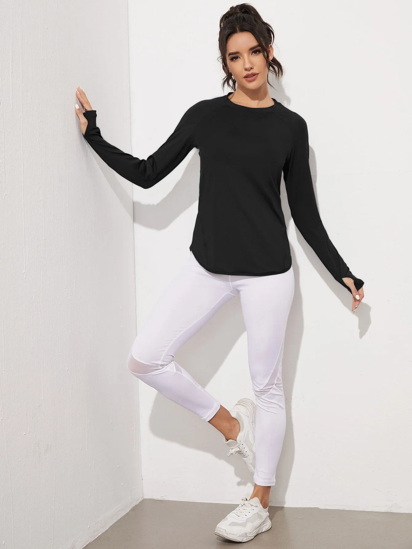 Breathable Active Tee With Thumb Holes ss22 - FD