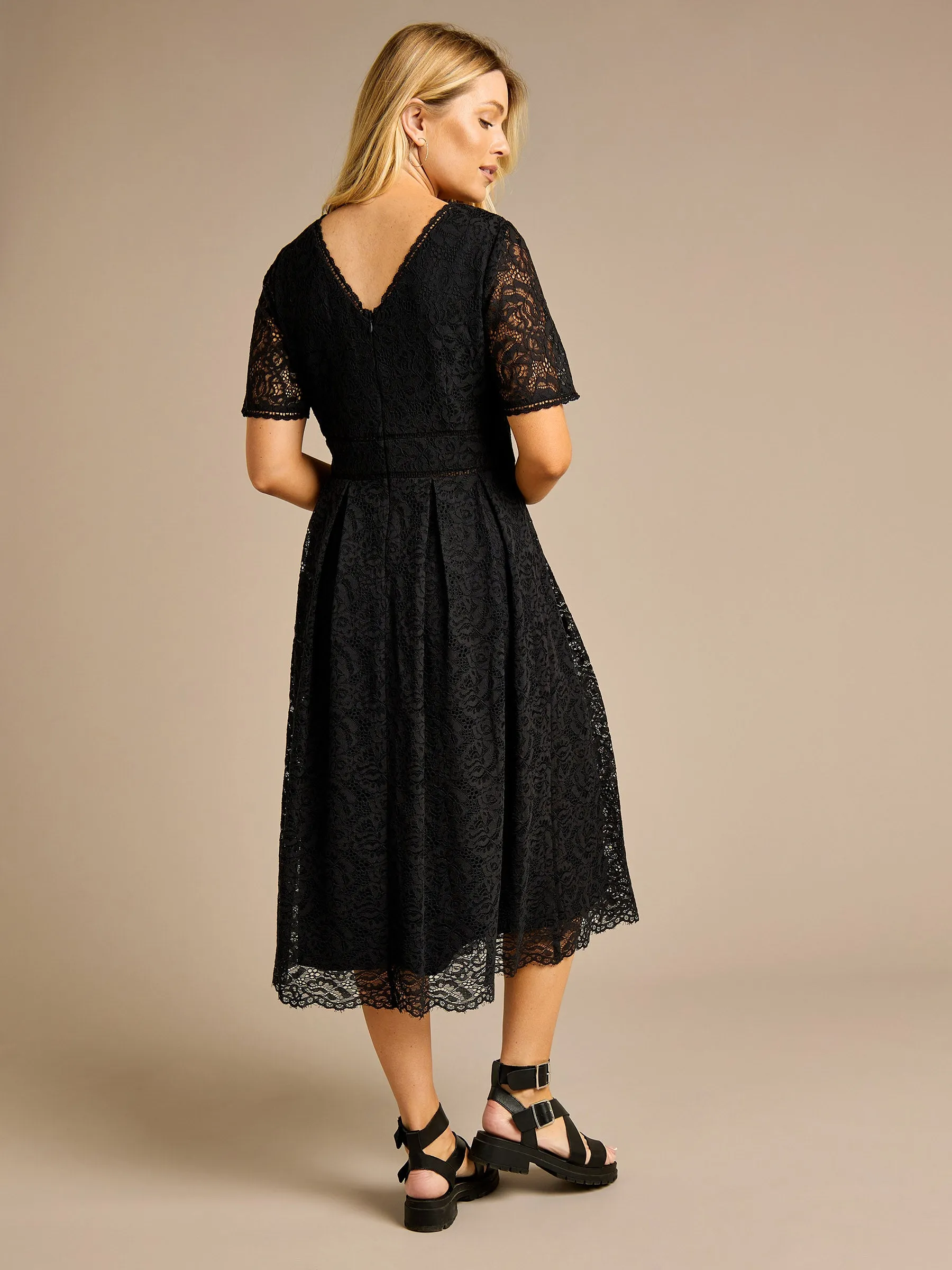 GWD Alannah Soft Lace Black Midi Dress