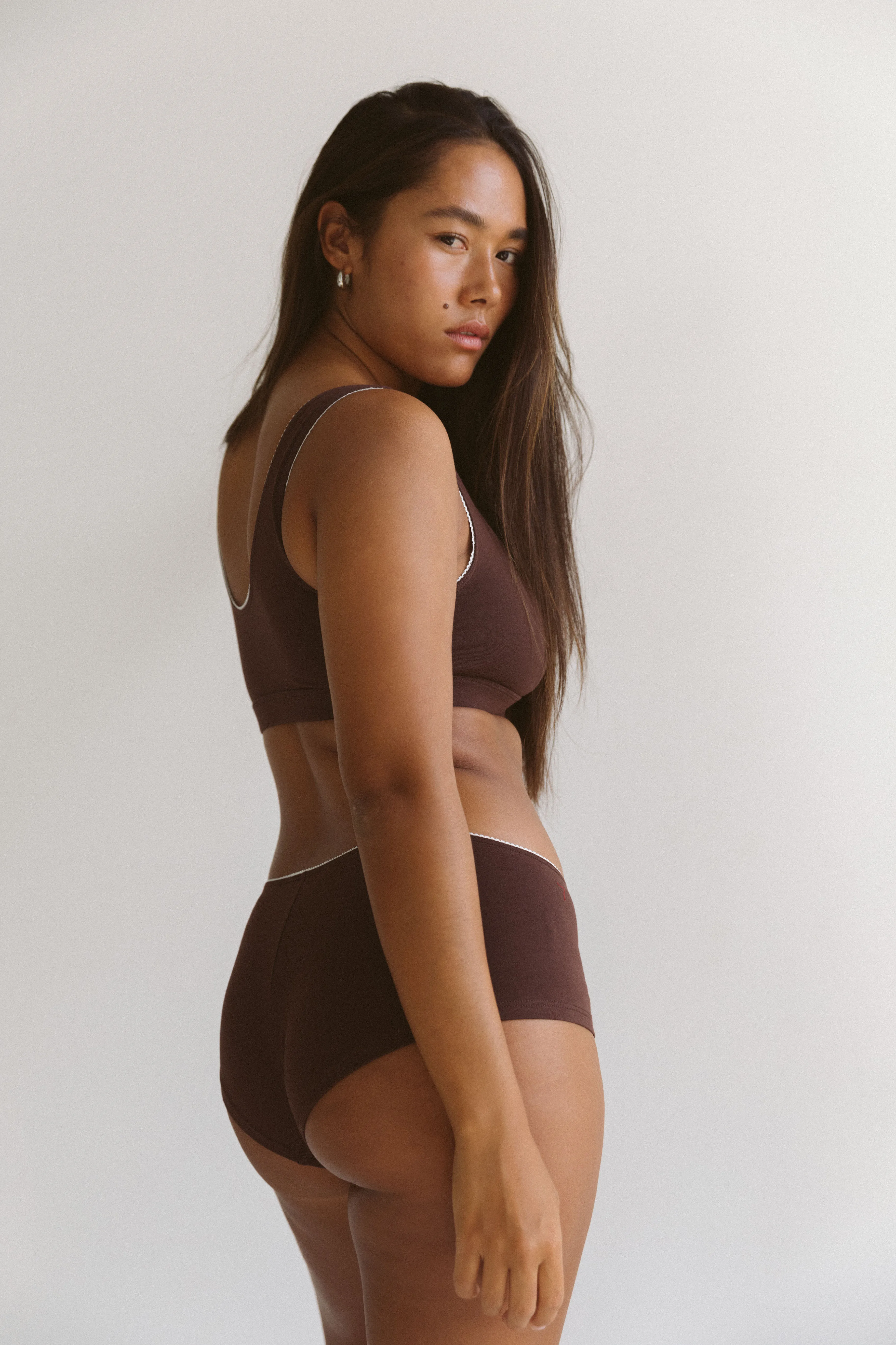 LOW RISE SHORTY BOI BRIEF IN MOCHA