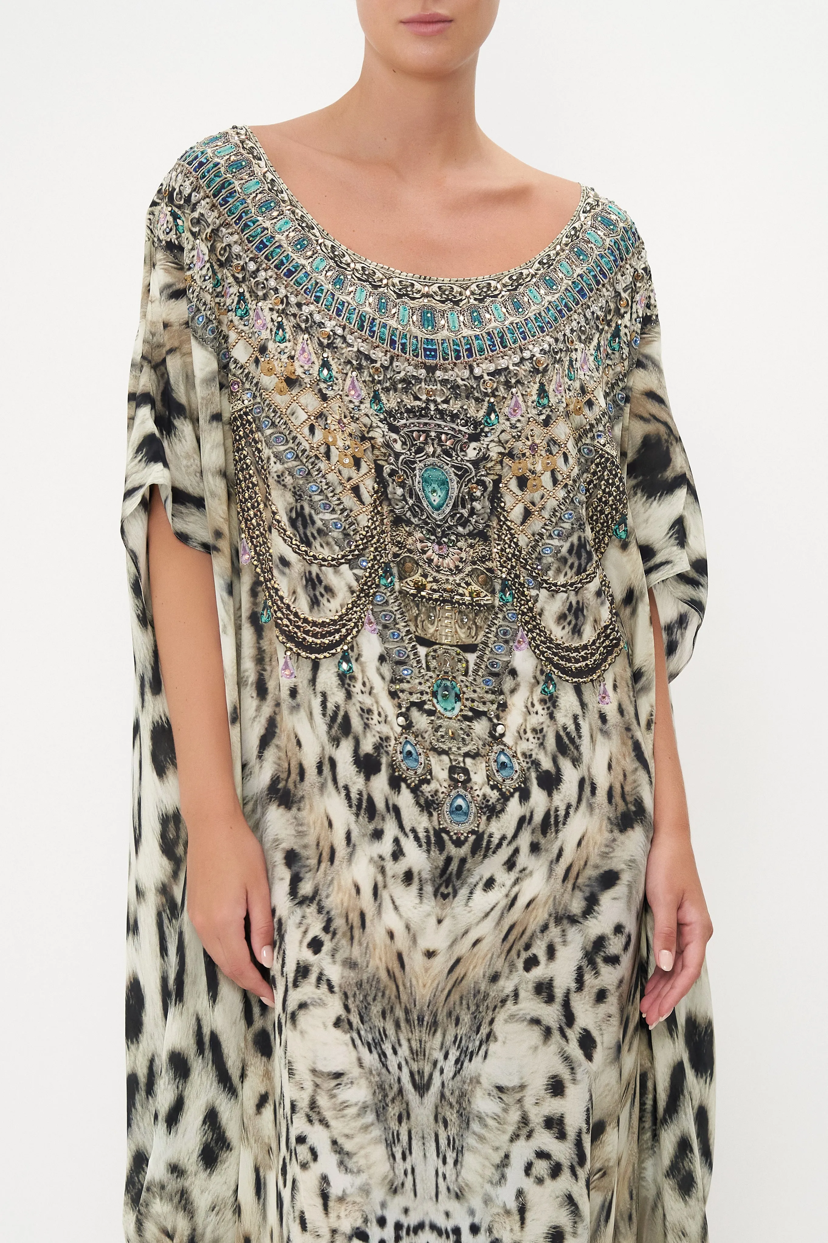 ROUND NECK KAFTAN SNOW WHISPERS