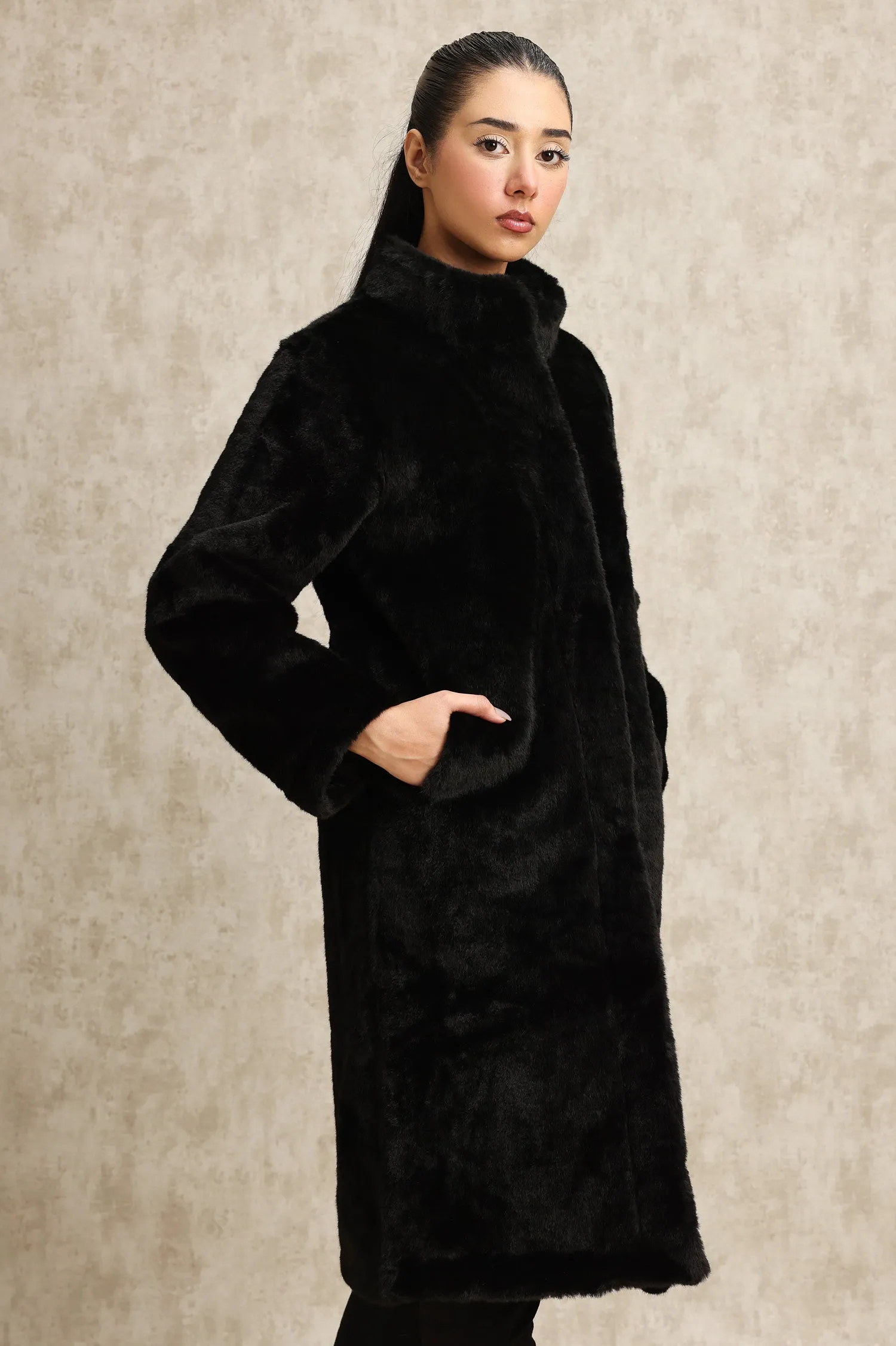 VELVETY FAUX FUR OVERCOAT-BLACK