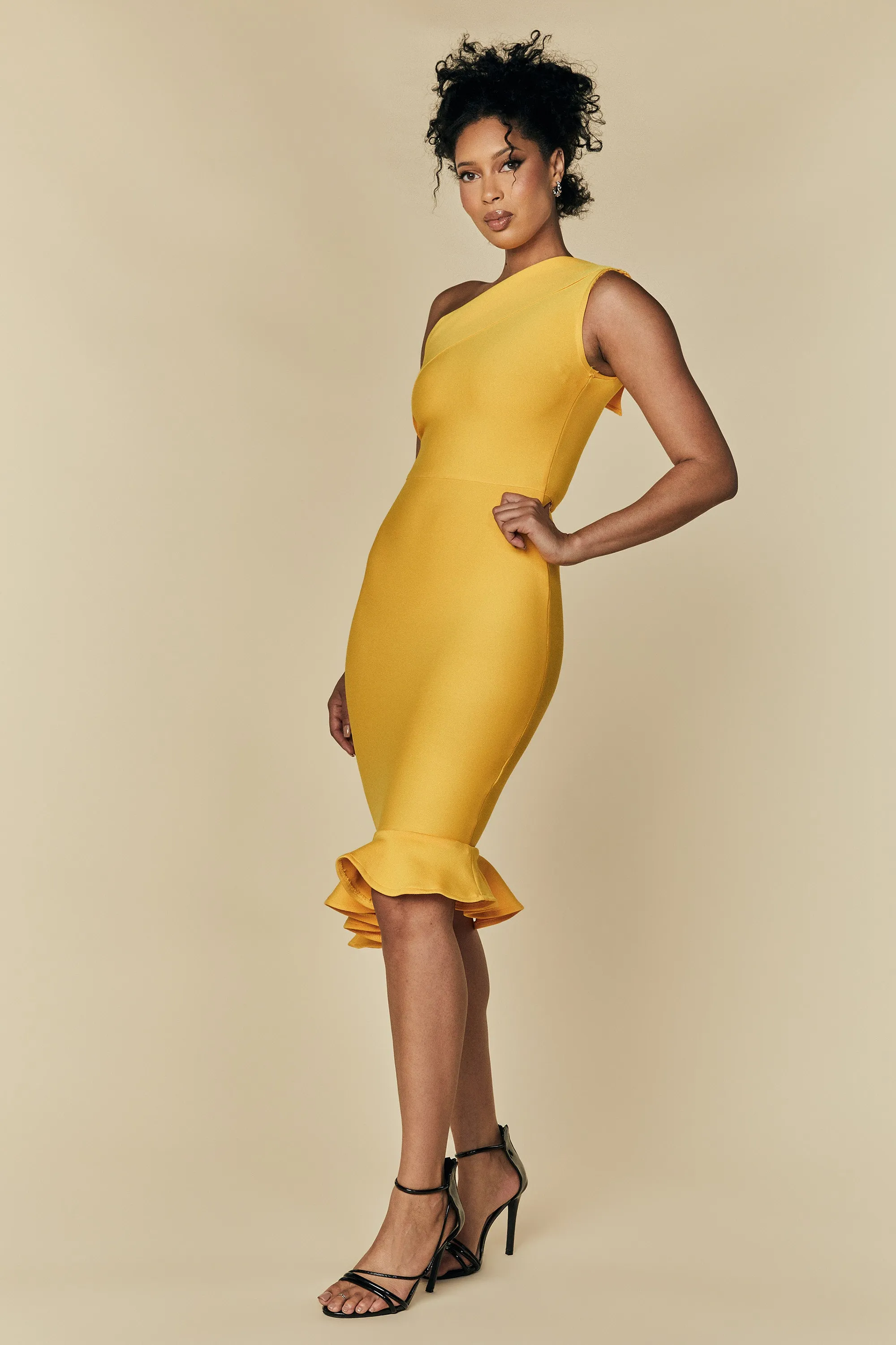 Vianey Yellow Flute Bandage Dress